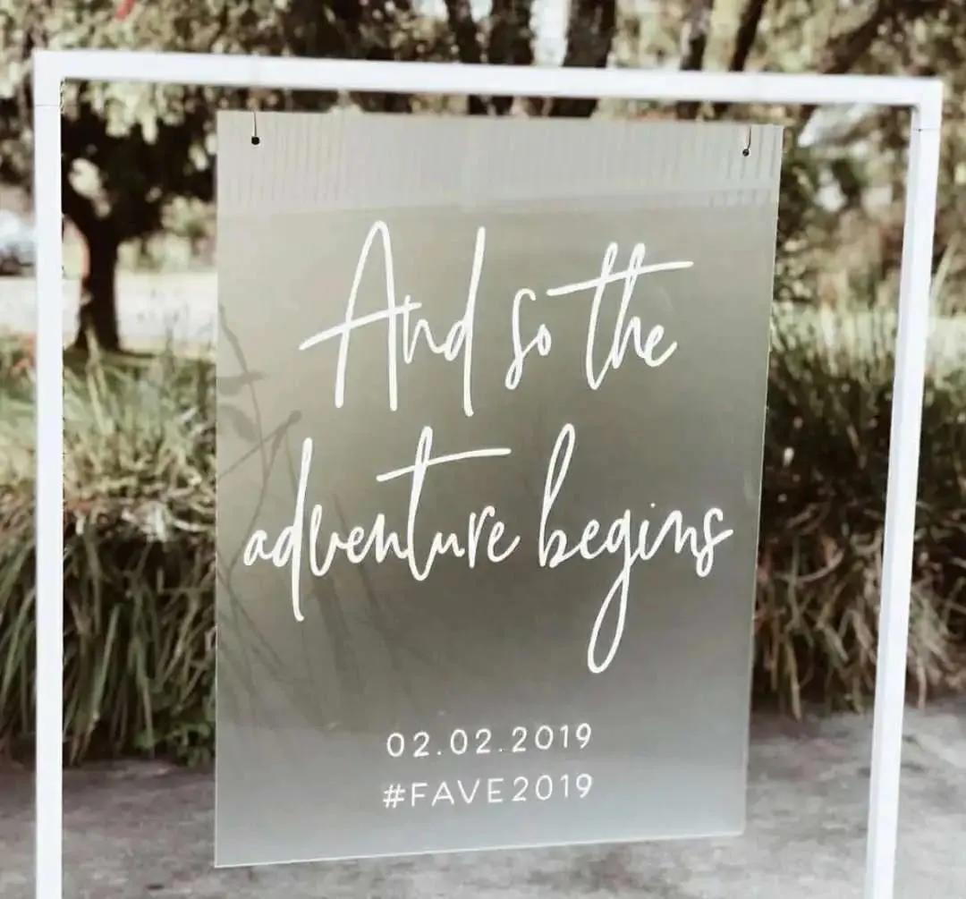 酒店婚礼迎宾指示牌,婚礼用的摆放在大门口的迎宾牌