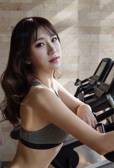 十大顶级身材健身女,美得令人窒息的40岁健身女神