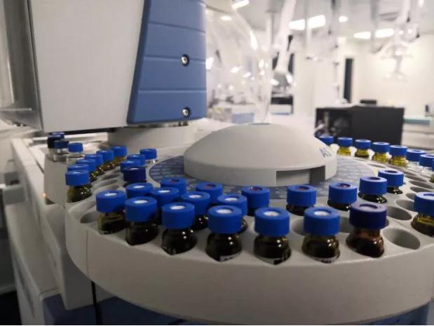 拧矿泉水瓶盖需要多大扭矩,样品玻璃瓶怎么打开