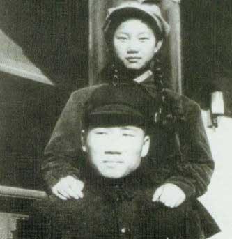 毛岸英结婚,毛主席看完客人名单后说:为什么漏掉了三位同志呢?