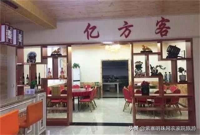 去赶海抓螃蟹海边淋雨捡贝壳,来海边抓螃蟹拾贝壳