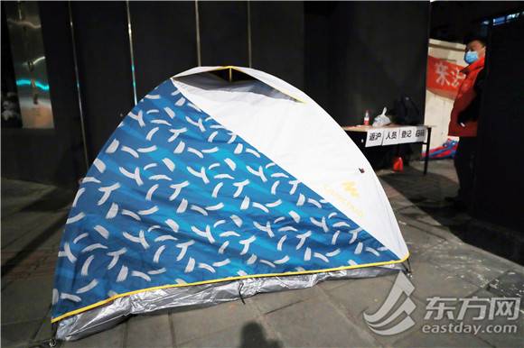 疫情防控隔离点帐篷,疫情防控国道旁边帐篷