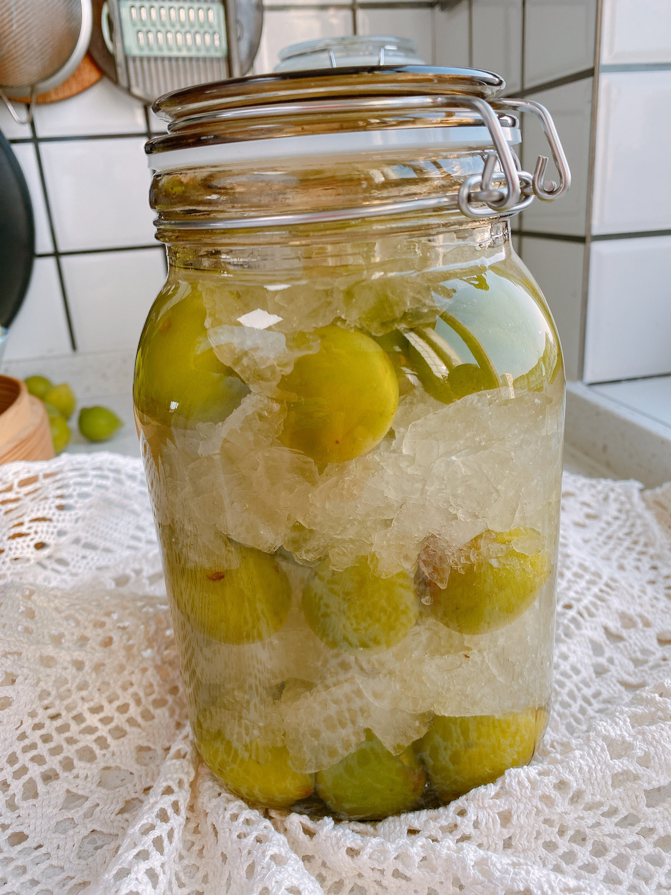 青梅酒最好选什么白酒,青梅酒喝起来口感和白酒一样