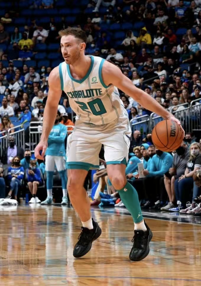 安踏海沃德七龙珠配色,海沃德3安踏