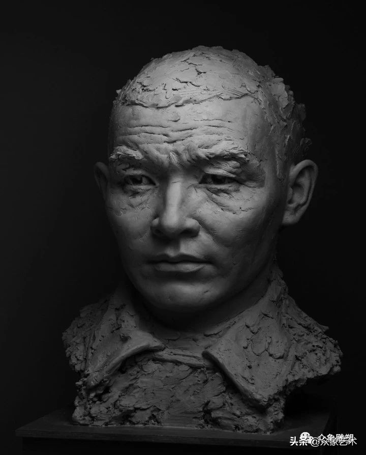 BayasgalanBatmagnai|捕捉“悲伤和失落”