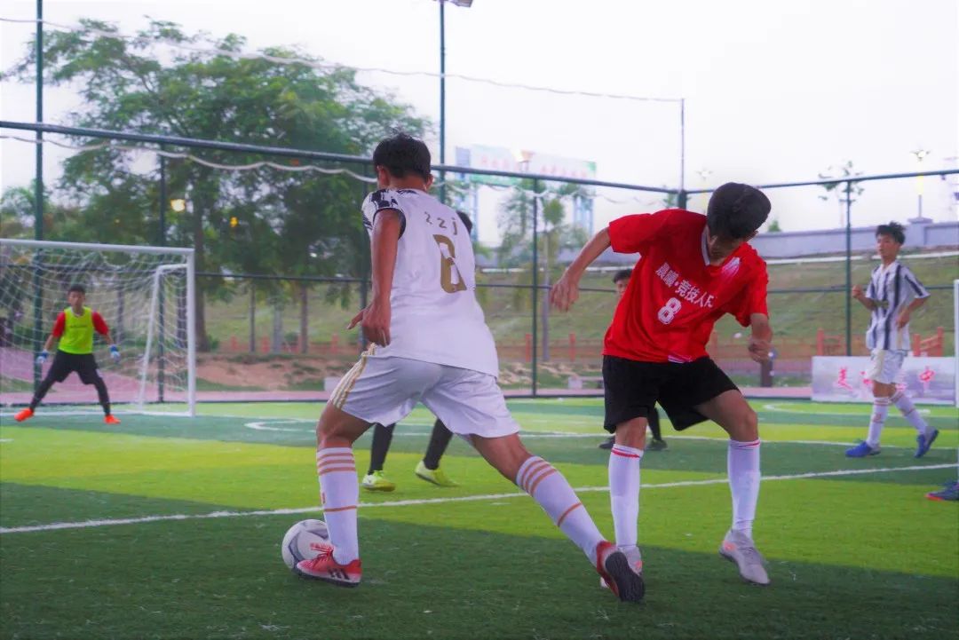 广东省潮州市青少年比赛回放,广东省青少年足球锦标赛拉开战幕