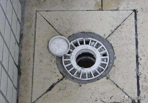 阳台下水道水泥砂浆堵了怎样疏通,新房阳台下水道被堵怎么办