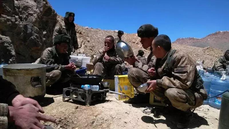 军人的铁胃,中国军人的硬骨头精神