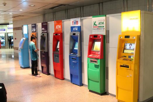 兑换泰铢国内和国外哪个划算,换算泰铢最快的方法