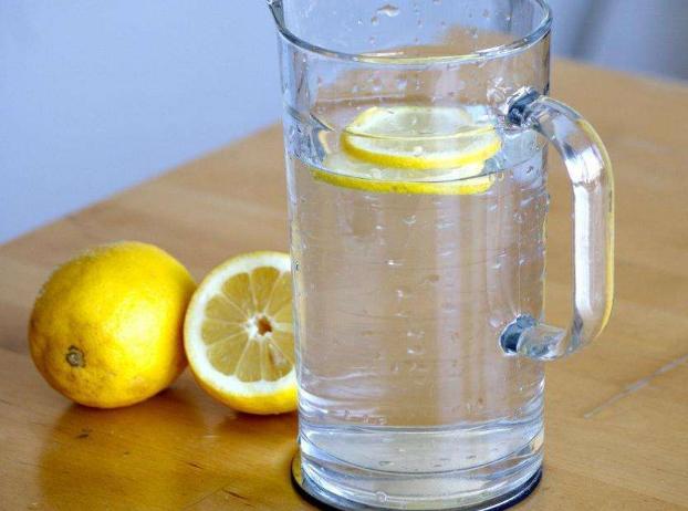 柠檬片可以做什么饮料,怎么用柠檬片做好喝的饮料甜甜的