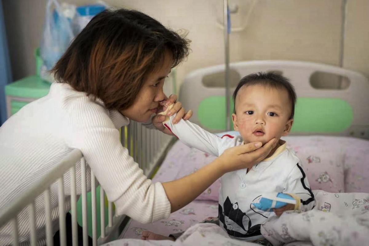 备孕13年生龙凤胎早产,孕妇生下龙凤胎住进重症监护室