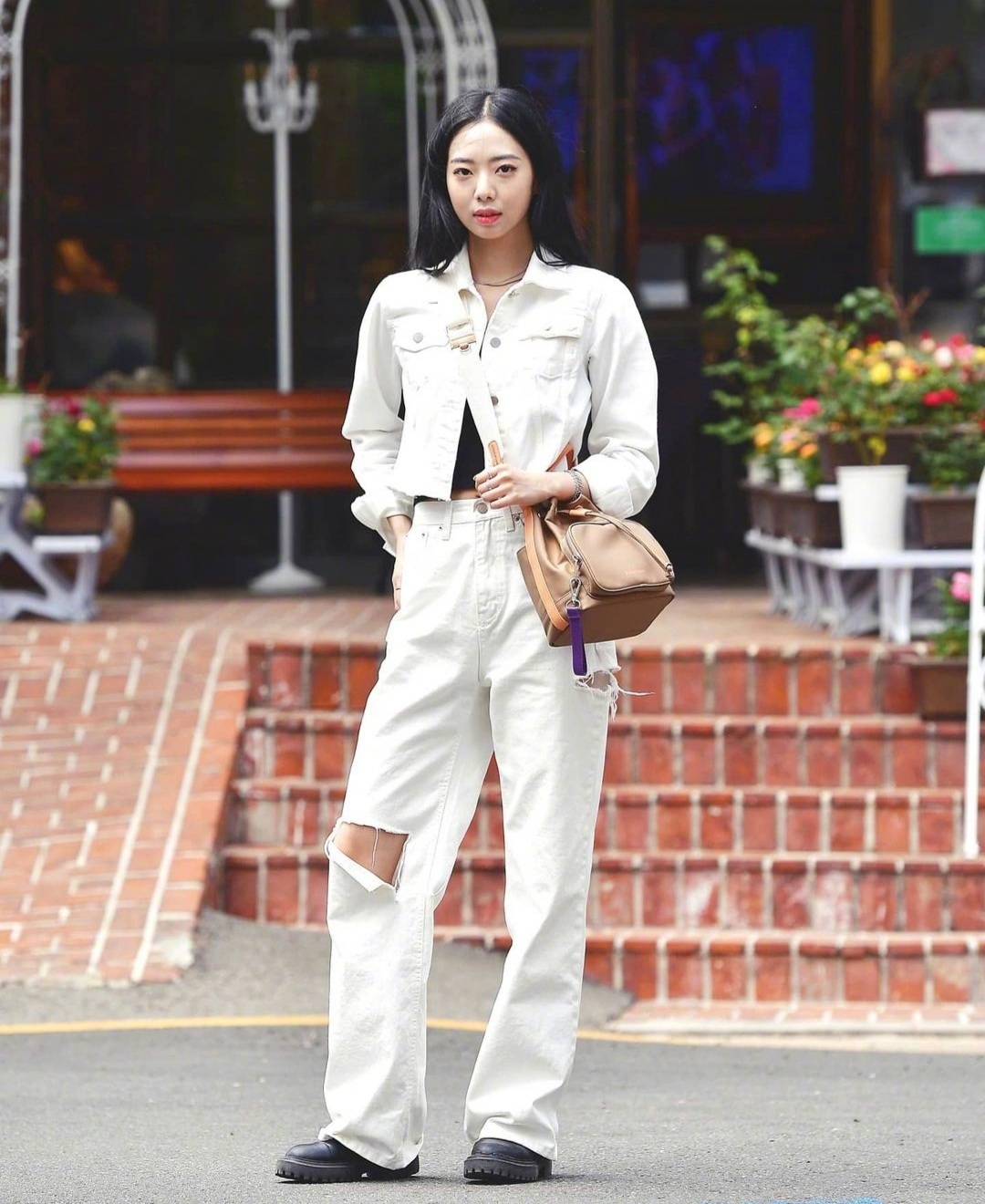 韩国女生必备穿搭单品,韩国女生穿搭街拍