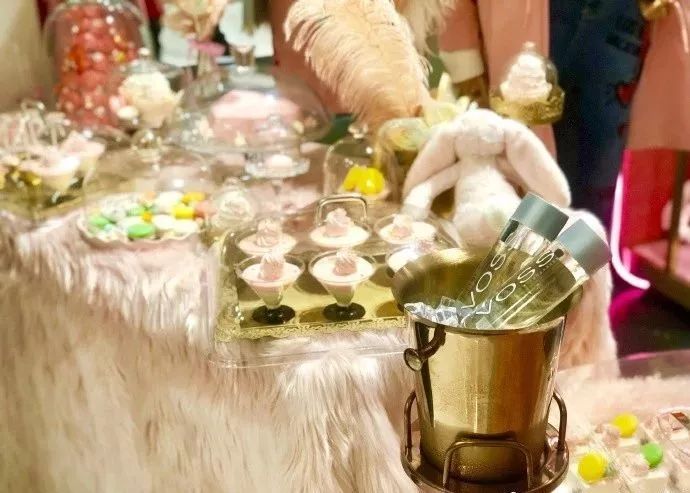 炫富趴体，你从未见过的RICH场面即将登陆全国