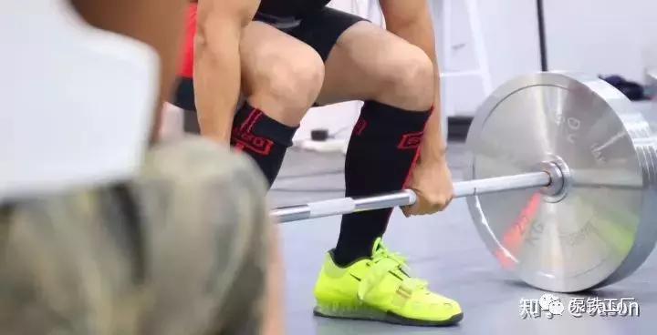 健身多久可以尝试力量举 (健身几年可以练力量举)