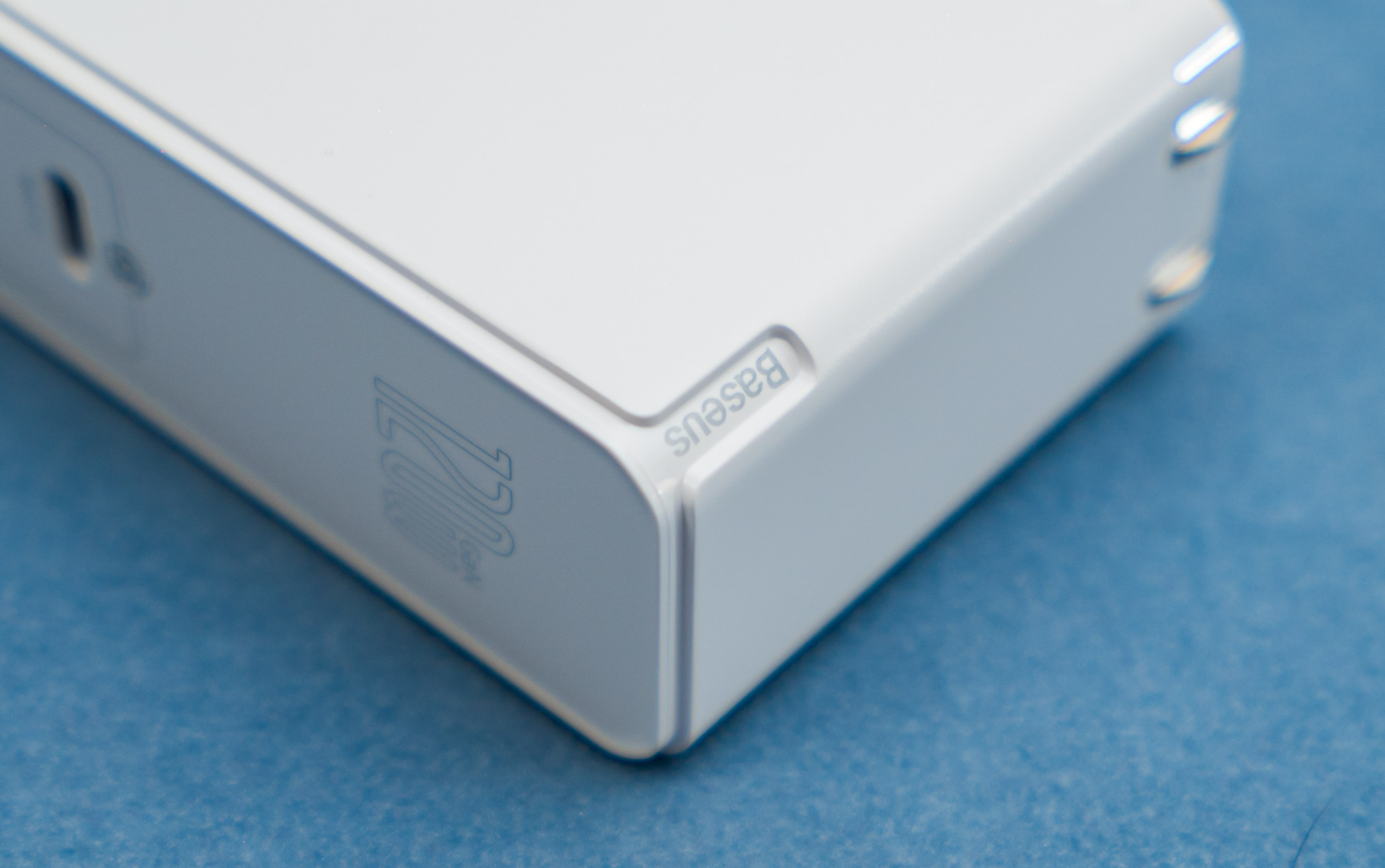 macbookpro16英寸使用教程,倍思氮化镓100w充苹果电脑