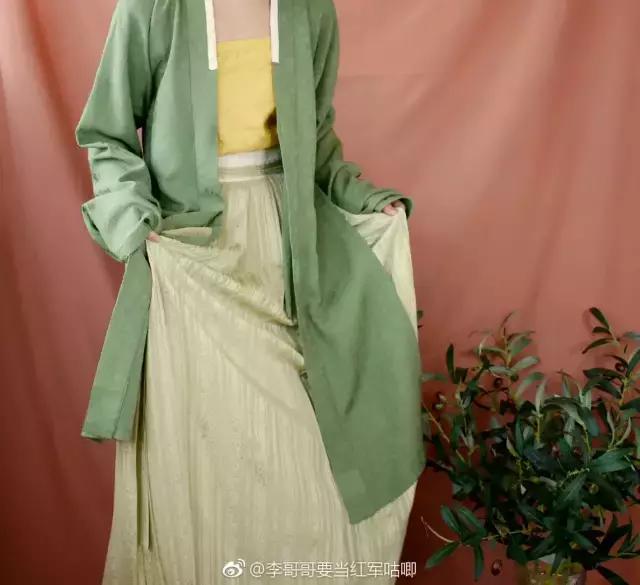 汉服的布料都有哪些,一般汉服什么布料比较舒服