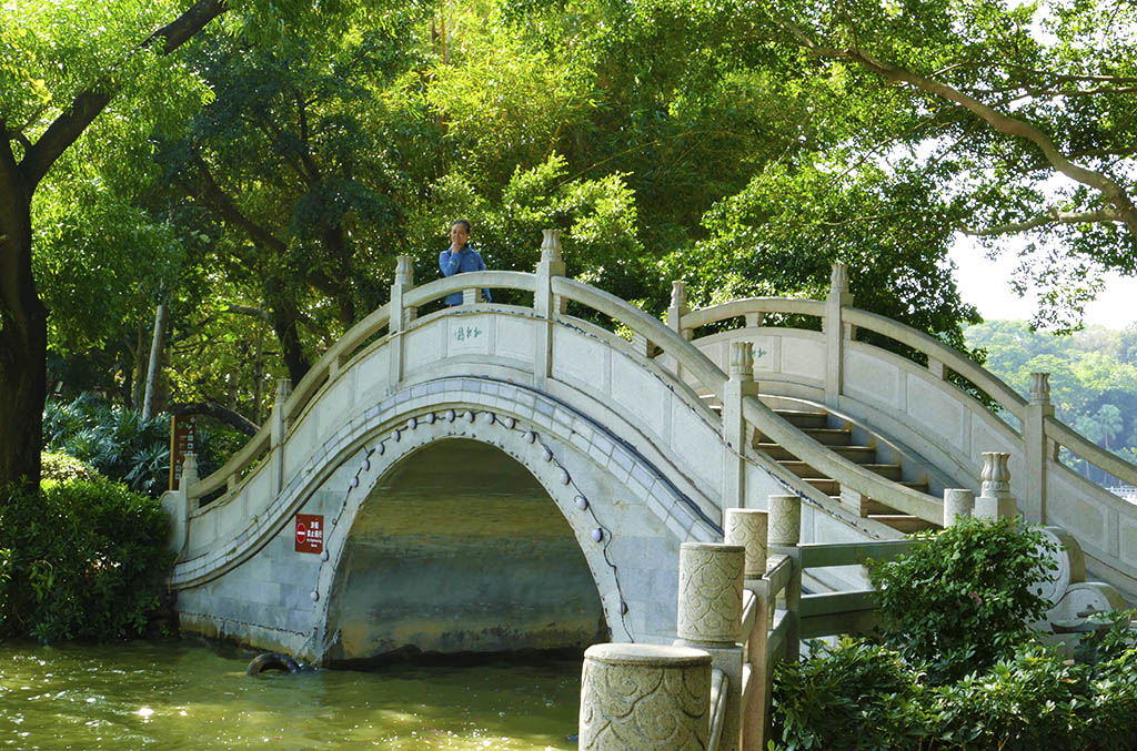 惠州西湖苏东坡小妾墓,惠州西湖和苏东坡有什么关系