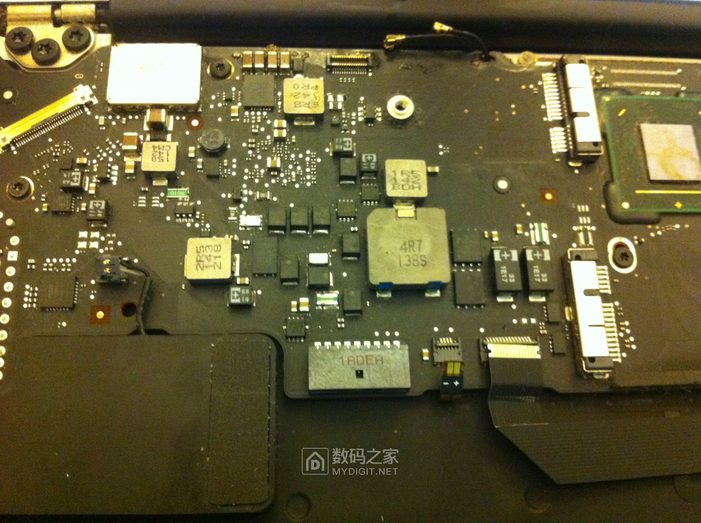 苹果笔记本macbookair7999,苹果笔记本11.6寸macbookaira1370