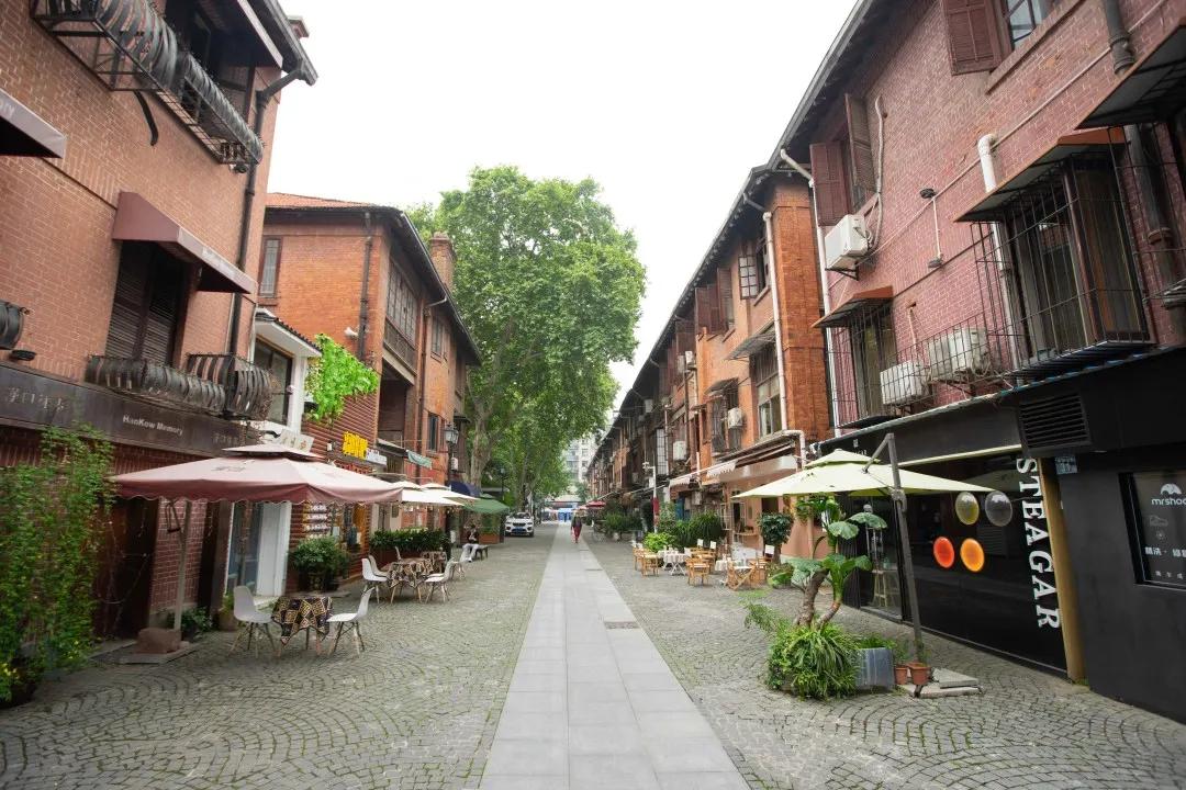 假日必须Get到的穿搭小心机！约上姐妹一起愉快的Shooping吧