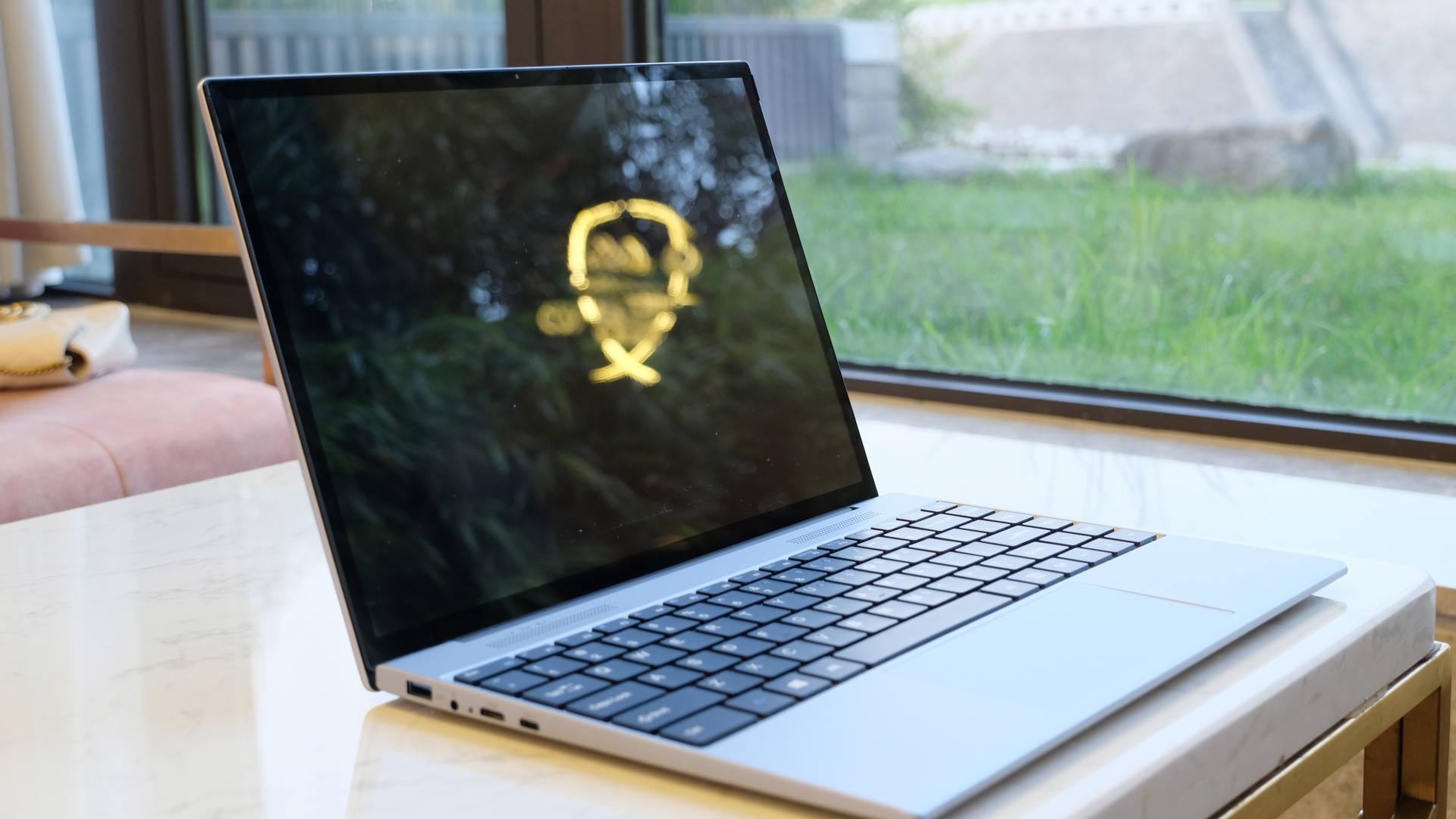 surface和普通笔记本对比,笔记本和surface买哪个版本好