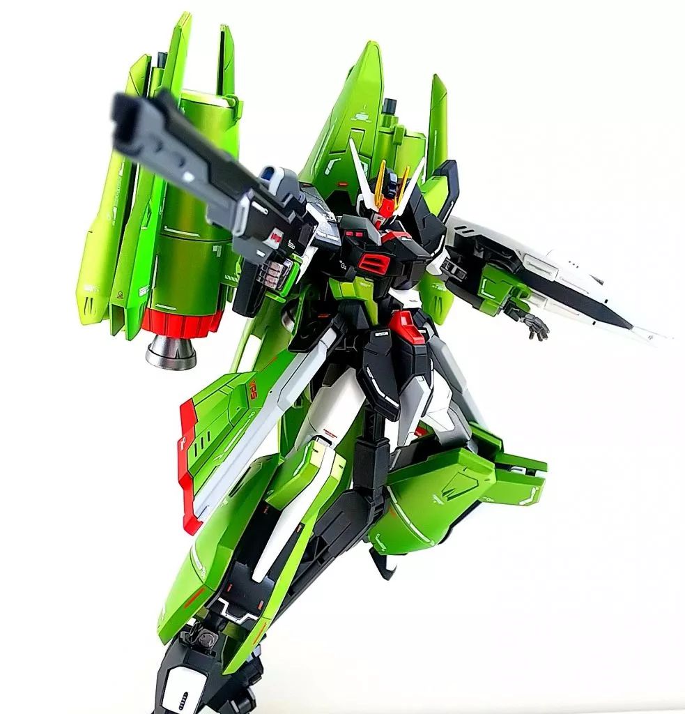 佳作:不同比例的巧妙融合,装上背包你就是混沌高达