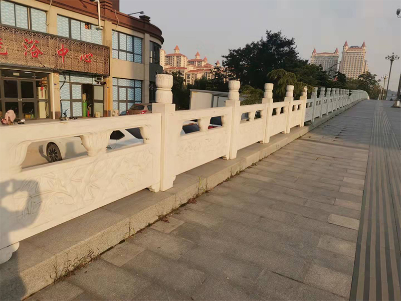 汉白玉石雕石材栏杆多少钱一米,海南汉白玉石材栏杆