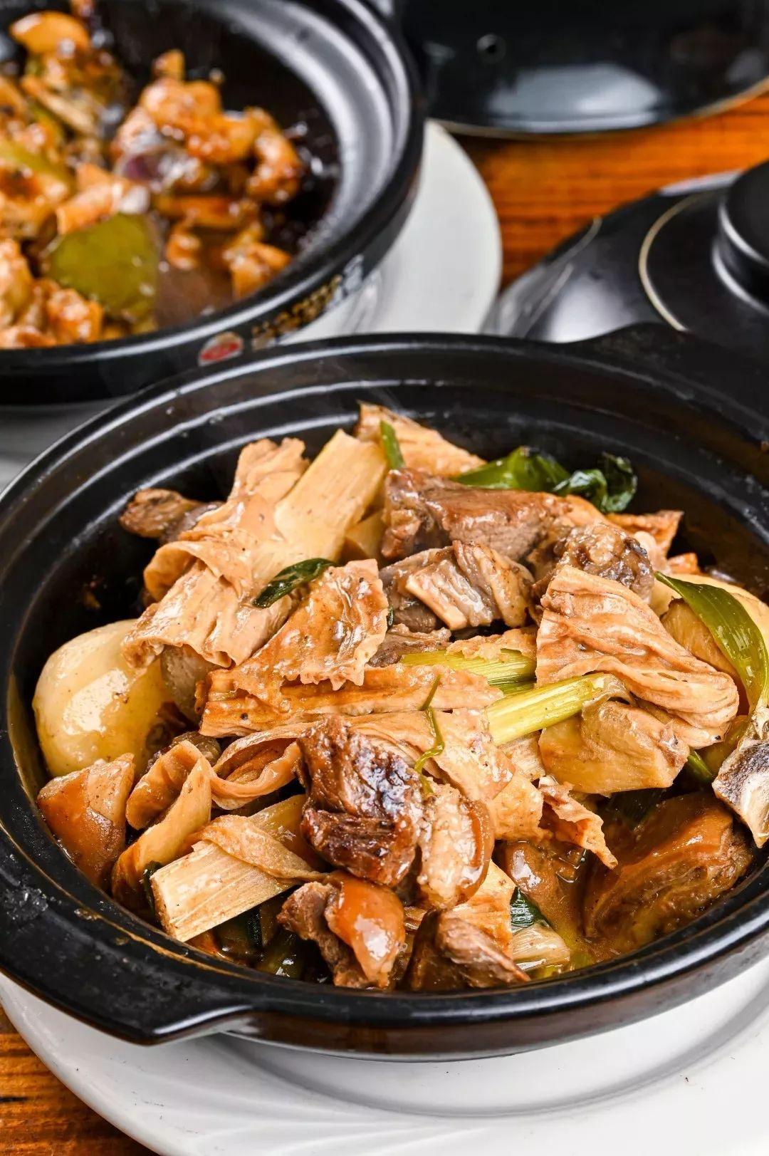 4000m²「平价海鲜」，还藏了个老广早茶，鸡煲、羊肉、虾蟹