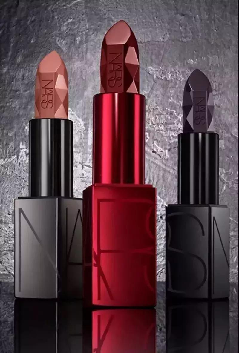 圣诞限定彩妆大牌,2018圣诞限定彩妆礼盒大分享