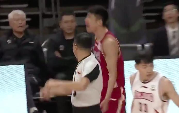 cba主场哨名场面,cba主场哨有多可怕