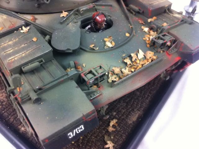 如何做一辆逼真的坦克模型？这些步骤必不可少，连餐巾纸都有奇效