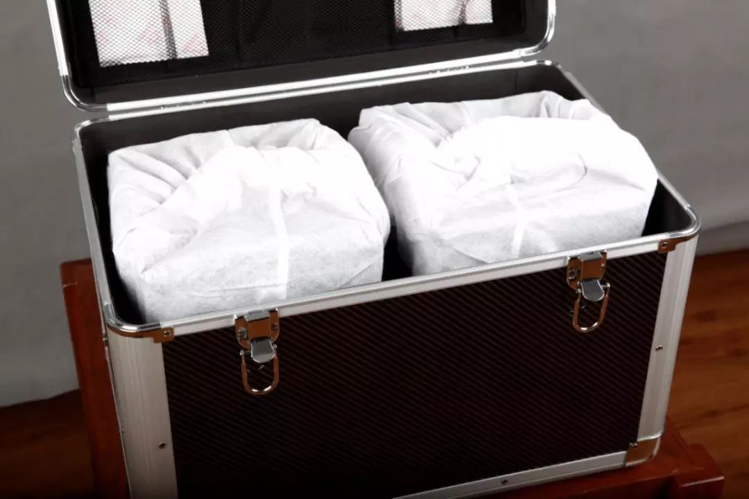 一个修理专业音响多人的德国人设计的reProducerEpic5音箱试用