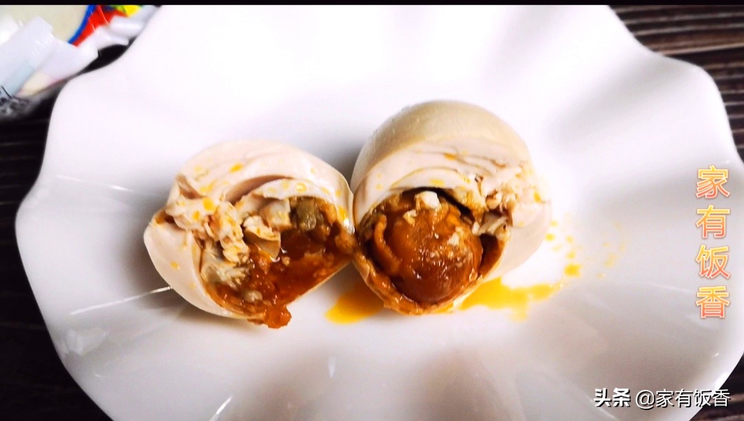 腌咸鸭蛋冒油的方法草木灰,黄泥腌咸鸭蛋最简单的方法