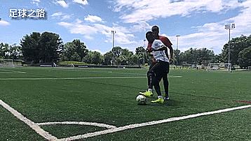 足球后卫防守技巧,足球在线4防守技巧