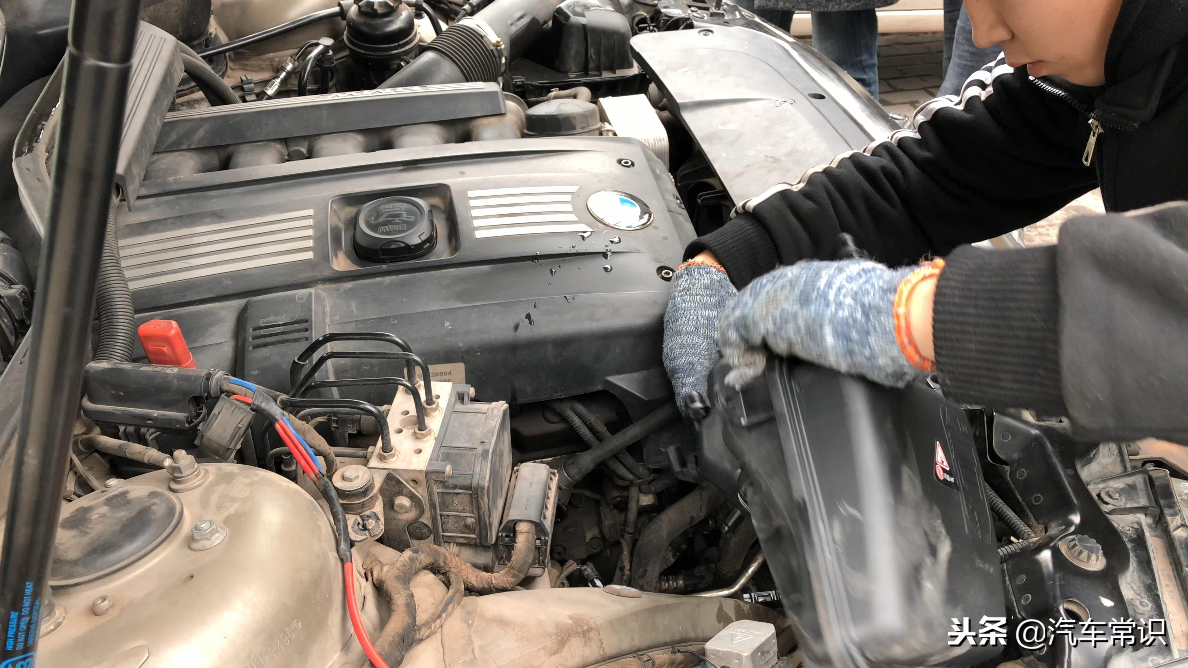 宝马7系730水壶冒气,宝马7系小水壶漏水是什么原因