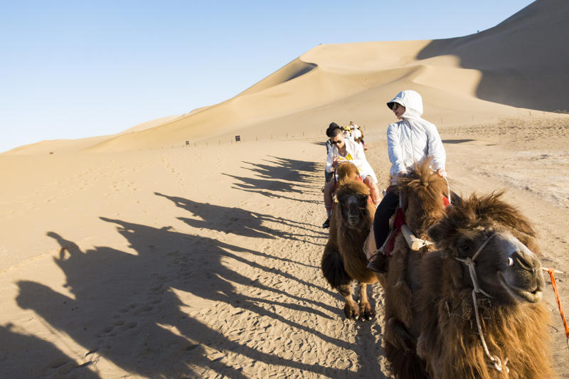 小昭回到波斯,小昭离开时的歌曲