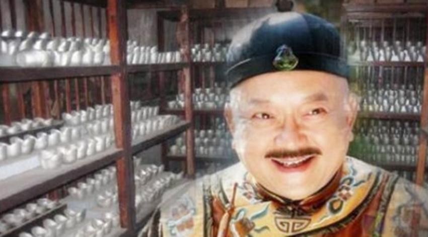 贪官最怕什么?有人说是怕法律,其实,他们最怕换领导