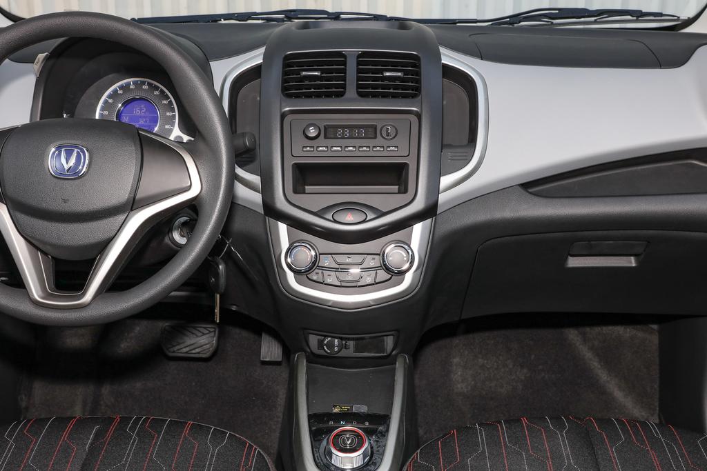 奔奔e-star电动汽车报价,奔奔e-star现在6.7万了还能买吗