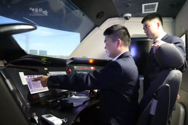 不带车厢的高铁,无座的高铁只能呆在自己的车厢吗