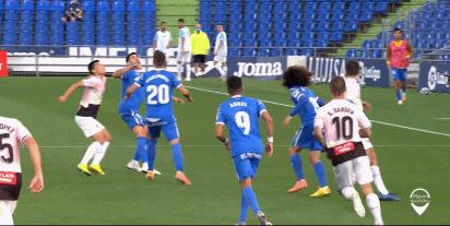 被武球王的前插吓怕了？既是特殊关照也是实力证明，奥利给