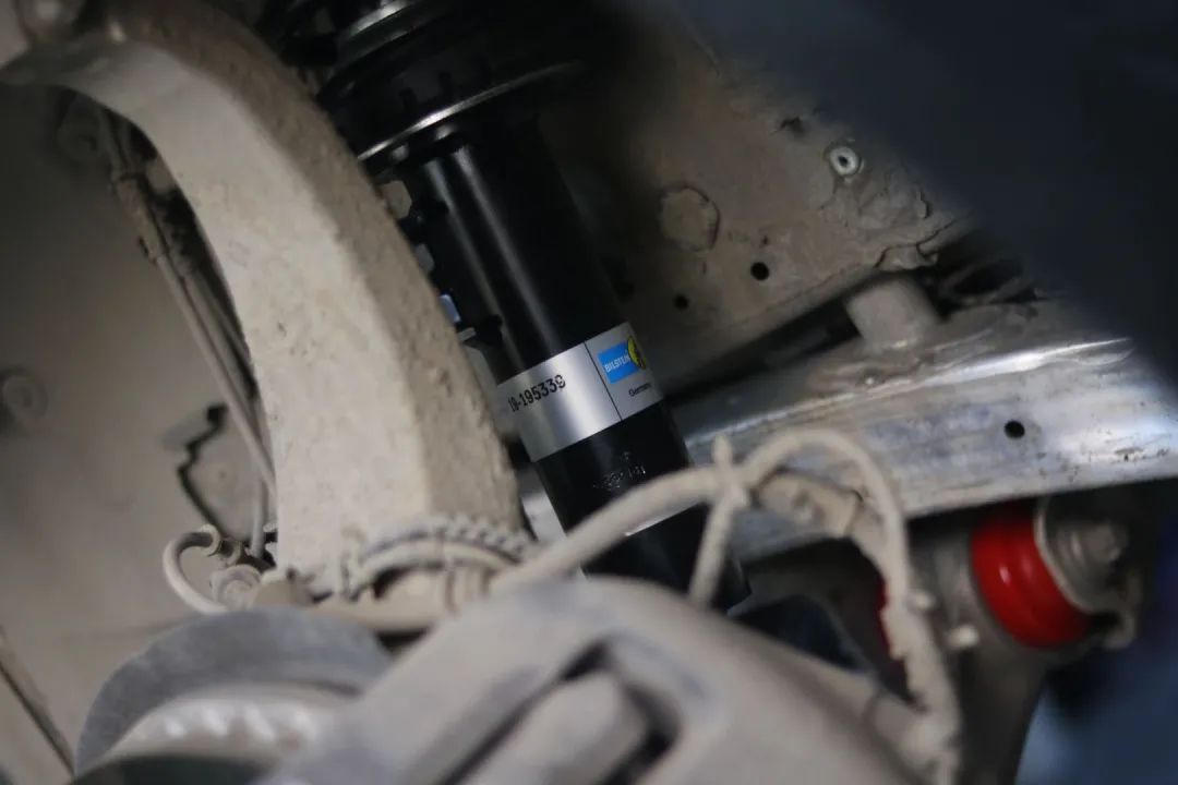 怪兽修车：翻新一辆11年破烂不堪的宝马GT，车况不忍直视