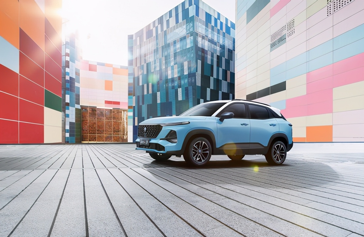 前沿科技智慧型suv体验新宝骏rs-3,6万8万新宝骏suv