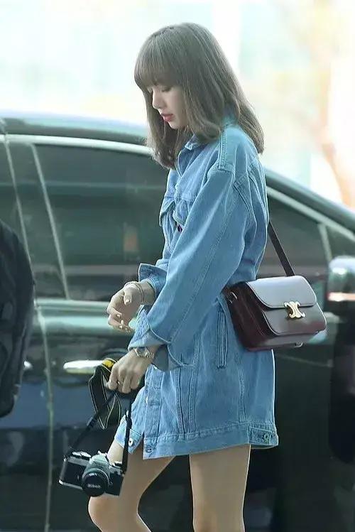 拥有lisa同款铁刘海,拥有香奈儿包包