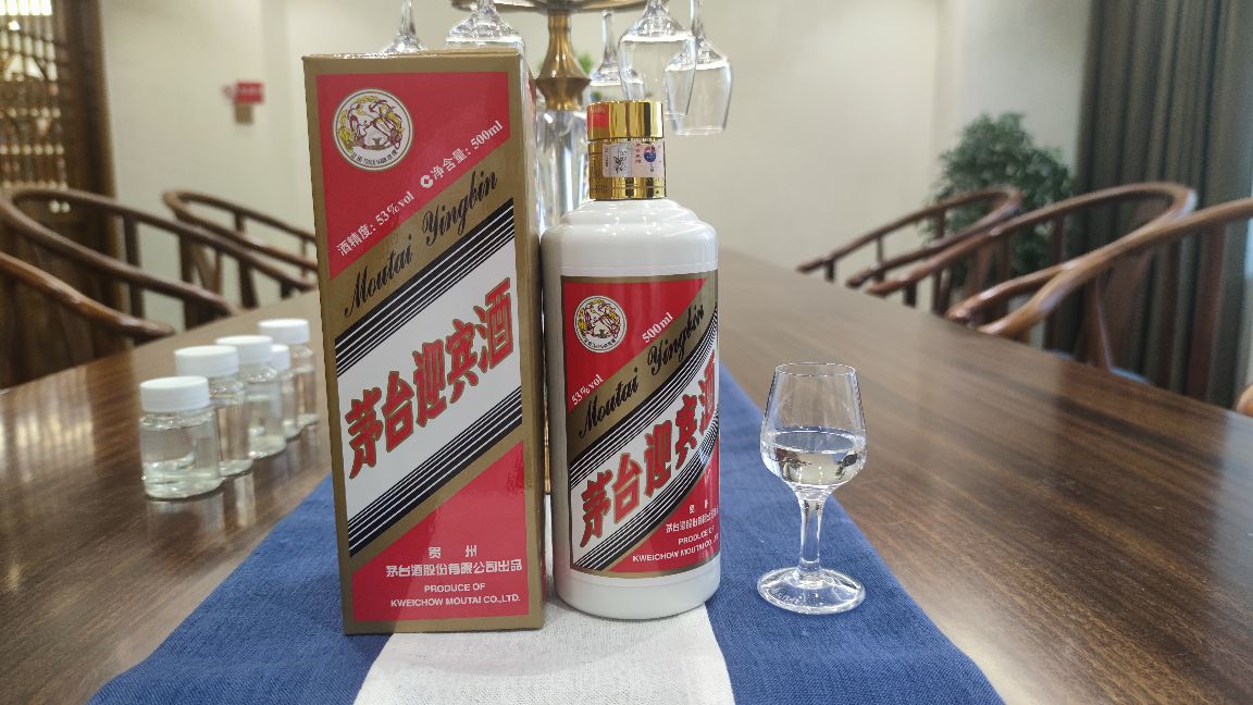 飞天迎宾和遵义1935哪个酒质更好,飞天迎宾酒与习酒窖藏1988哪个好