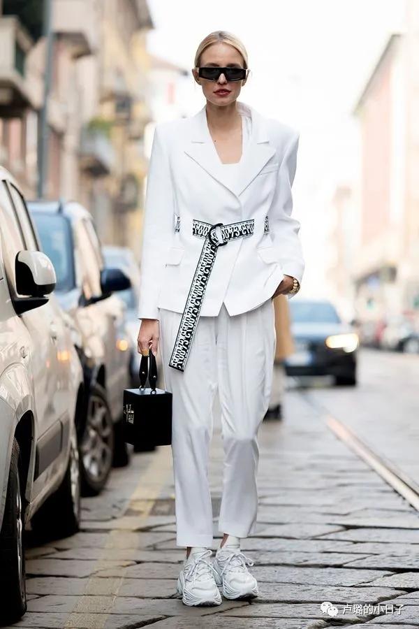 初秋这么穿不仅好看还很舒适,初秋怎么穿呢