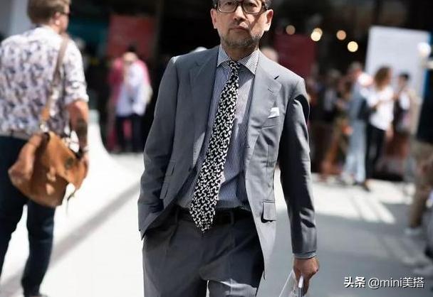 西装应该怎么穿才显得有品位,西装怎么穿不重样变时髦不费力