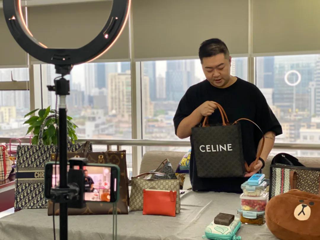 办公室好看能装平价的包包,十款totebag你值得拥有