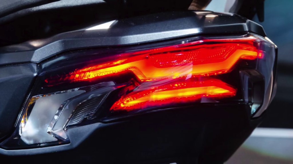 本田airblade弯刀125,2022本田弯刀150abs