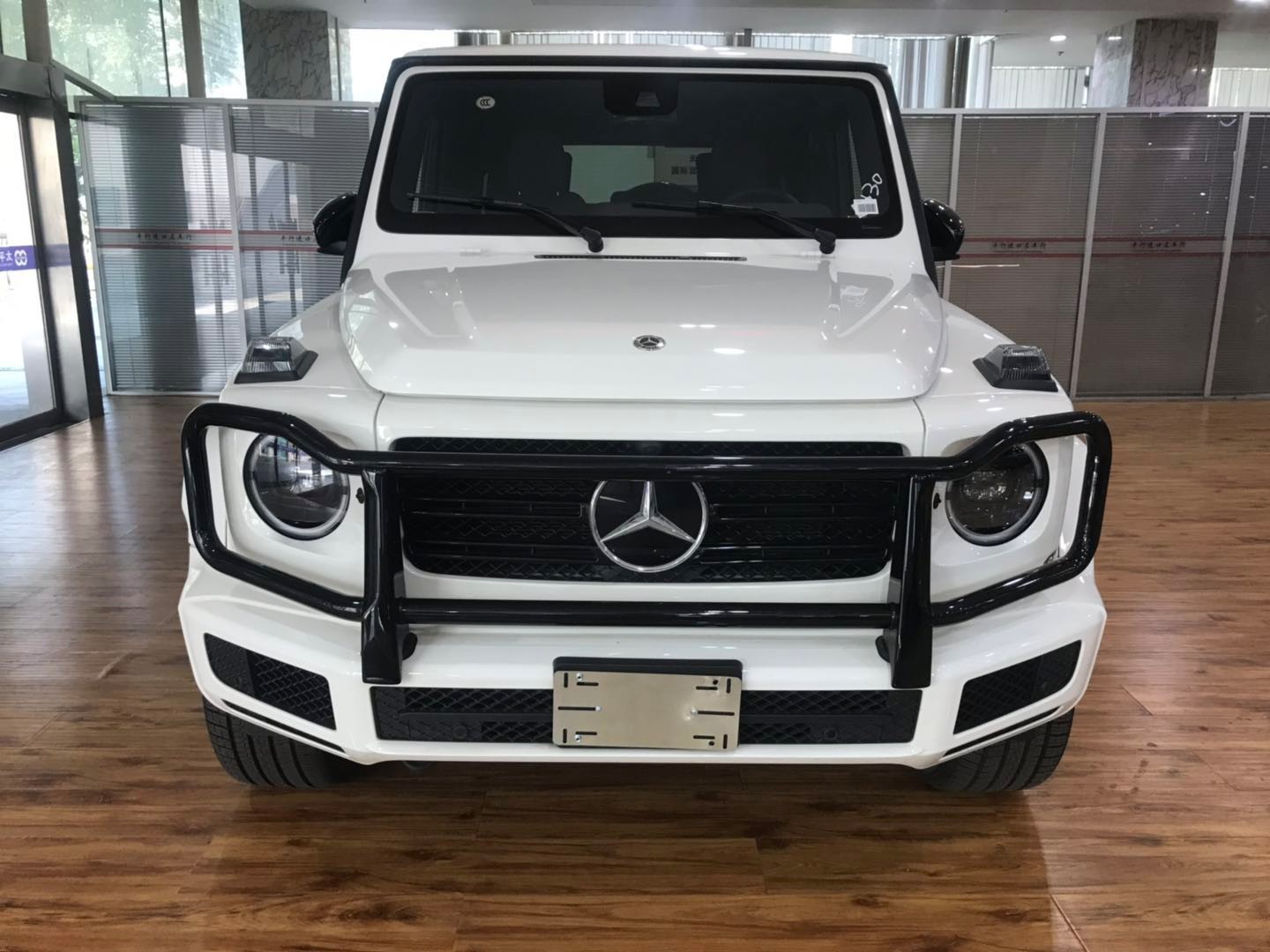 2020款奔驰G550越野界的大哥大拥有三把差速锁顷刻将*途征**变坦途