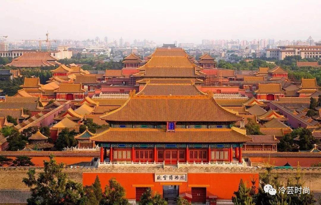 以建筑为主题的服装设计主题分析,服装设计建筑设计