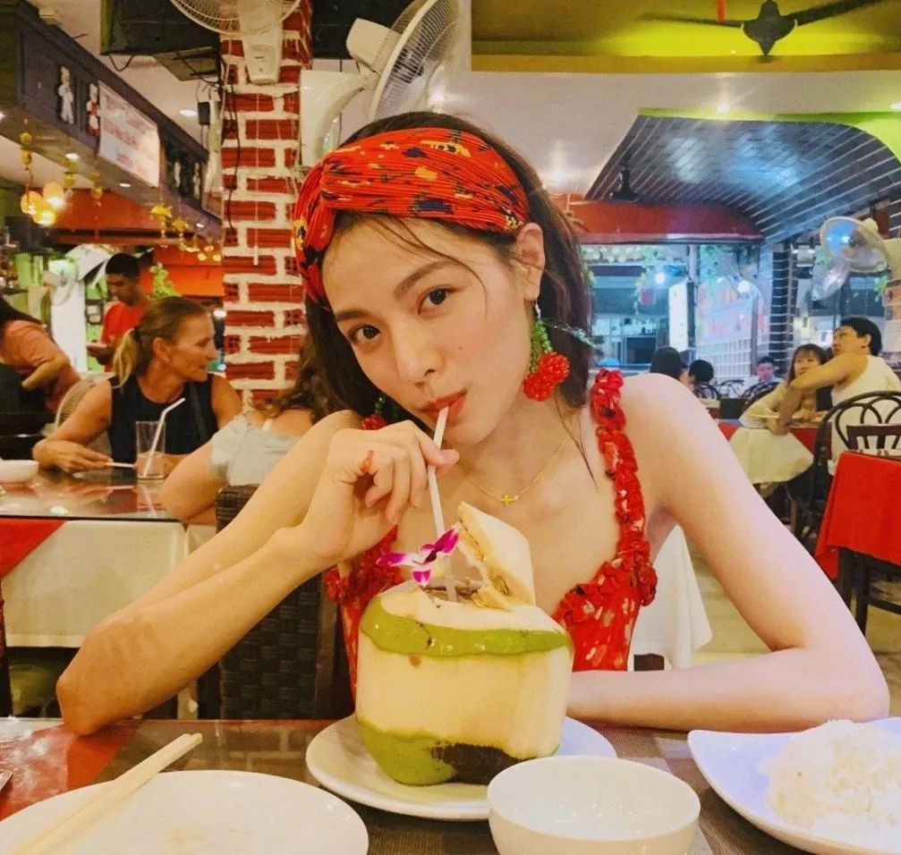 发带带来女神气质,明星戴过的发带